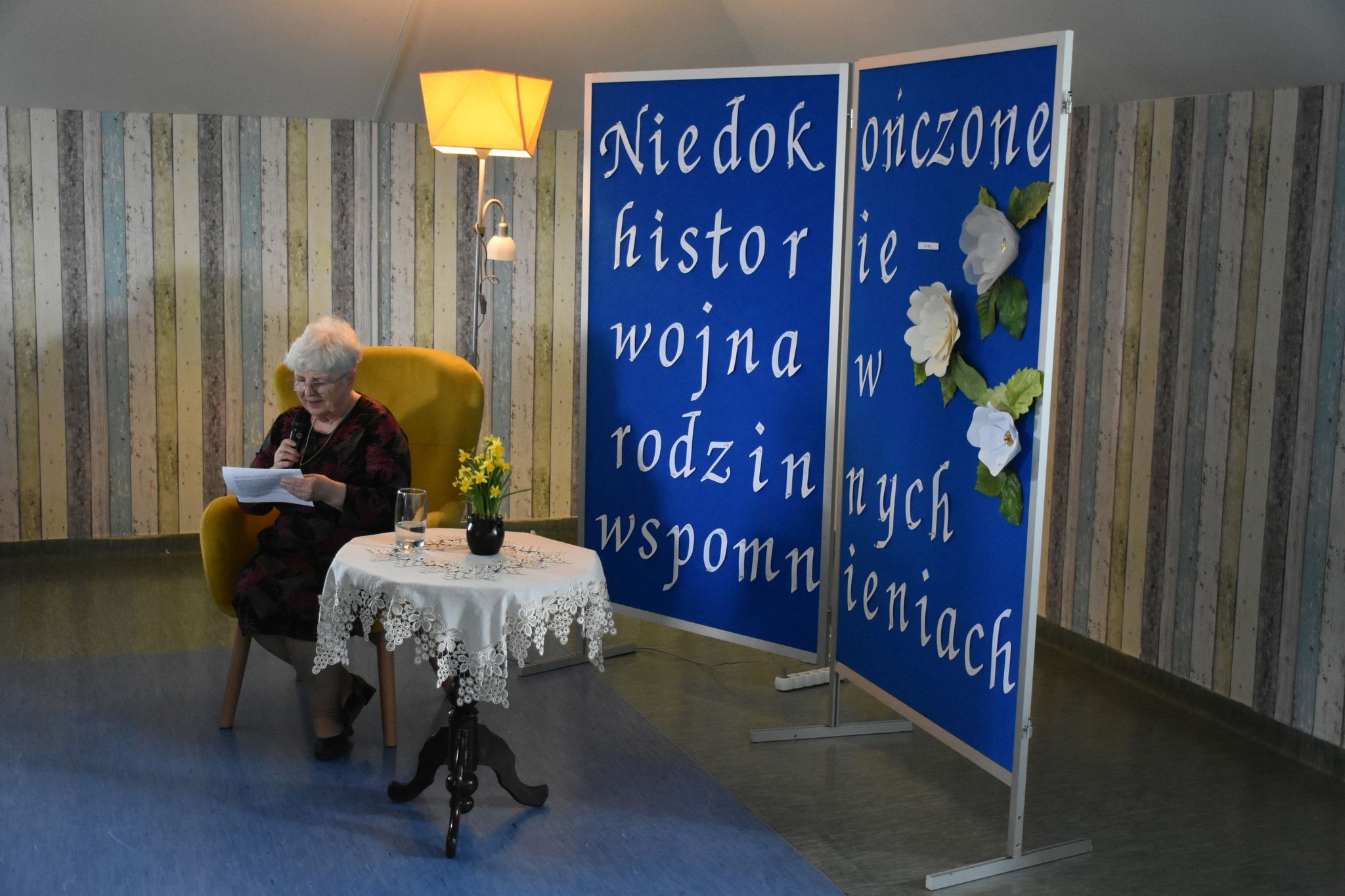 kobieta czyta